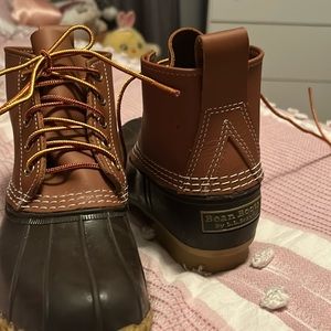 LL Bean duck boots.  Size 7 women’s. Brand new , never worn.